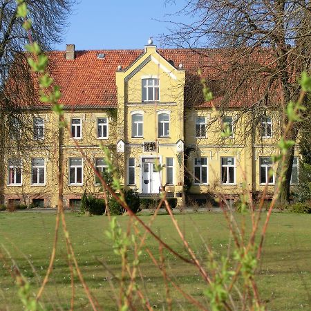 Domane Neu Gaarz Hostel Εξωτερικό φωτογραφία