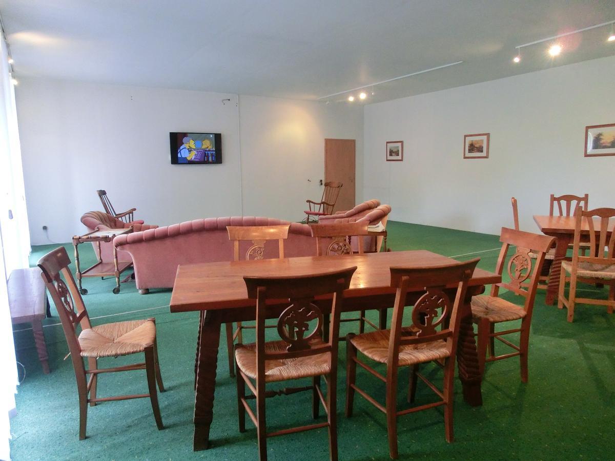 Domane Neu Gaarz Hostel Εξωτερικό φωτογραφία