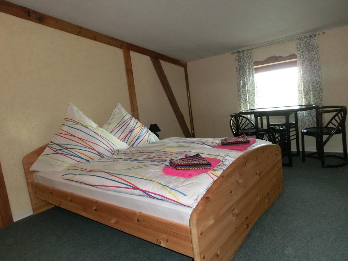 Domane Neu Gaarz Hostel Δωμάτιο φωτογραφία